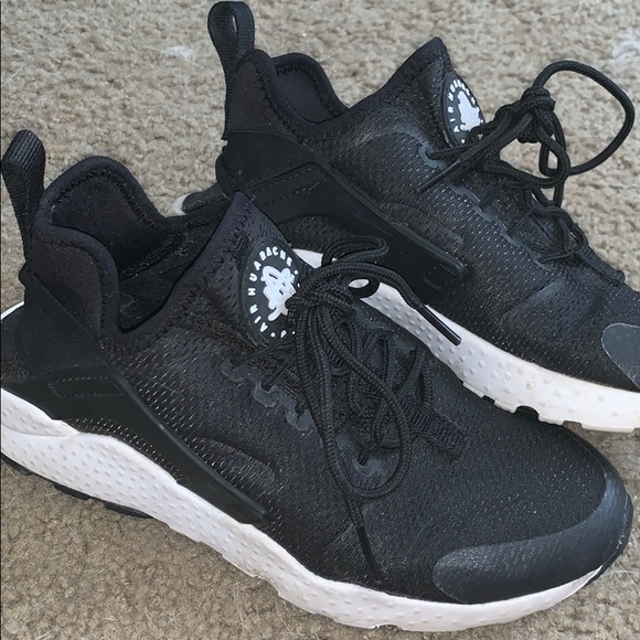Nike Shoes - Nike Hurache